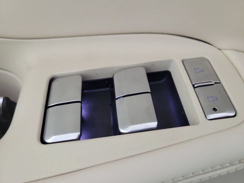 New 2027 Lincoln Navigator Premiere RWD image 21