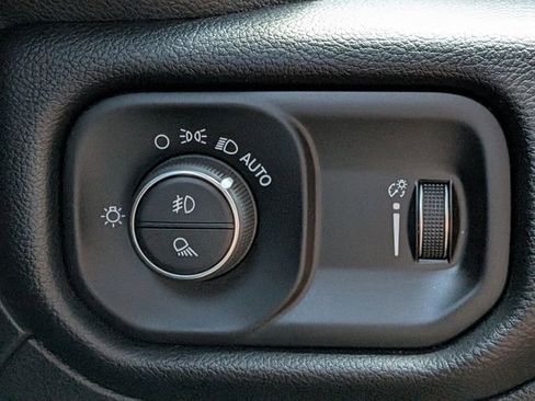 Used 2020 RAM 1500 Big Horn w/ Built-to-serve Edition AWD/4WD image 11