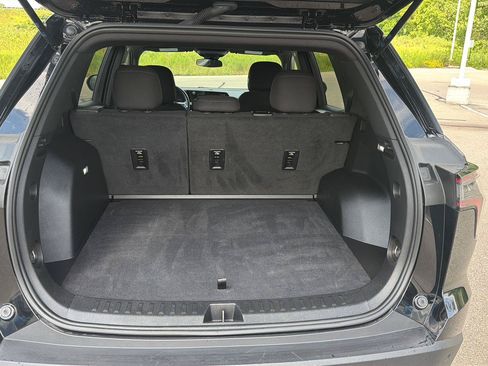 Used 2025 Chevrolet Equinox LT AWD/4WD image 12
