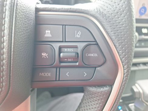 Used 2026 Toyota Tundra Limited AWD/4WD image 21