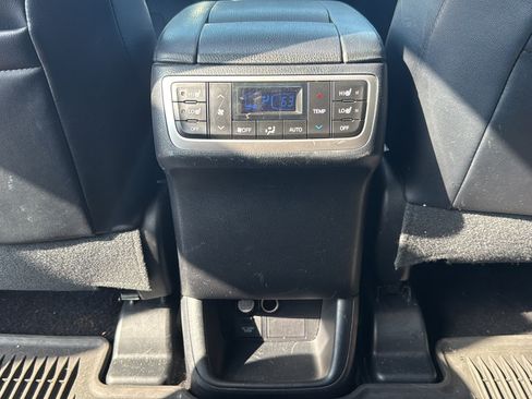 Used 2016 Toyota Highlander Limited Platinum w/ Four Season Floor Mat Package AWD/4WD image 40
