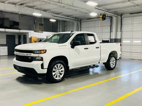 Used 2022 Chevrolet Silverado 1500 Custom image 13
