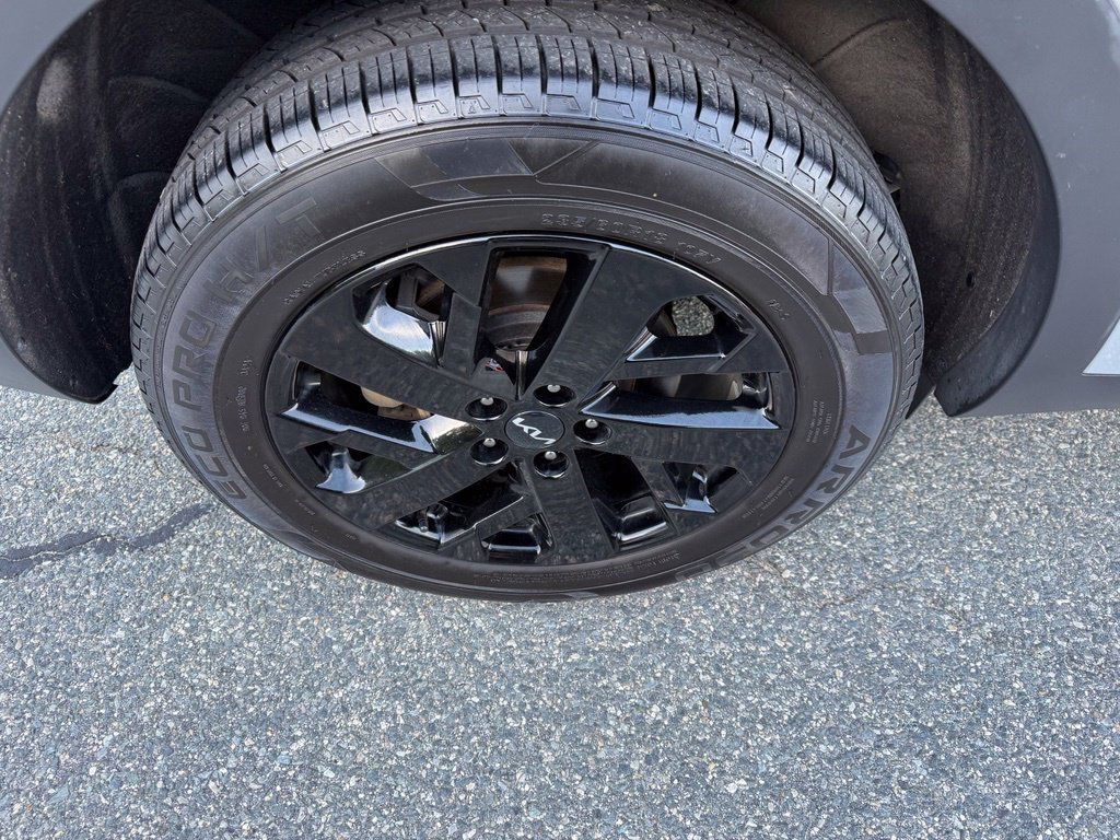 Used 2022 Kia Sorento S AWD/4WD image 11