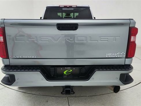 Used 2024 Chevrolet Silverado 3500 High Country image 5