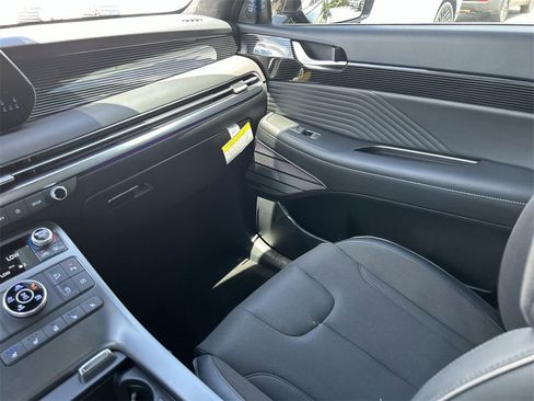 New 2025 Hyundai Palisade Calligraphy image 6