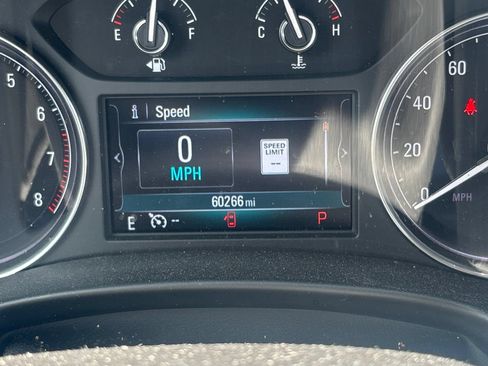Used 2019 Buick Enclave Essence AWD/4WD image 9