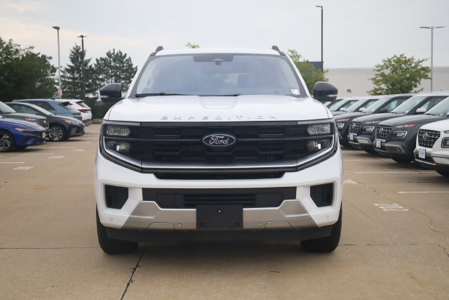 Used 2025 Ford Expedition Max Platinum AWD/4WD image 4
