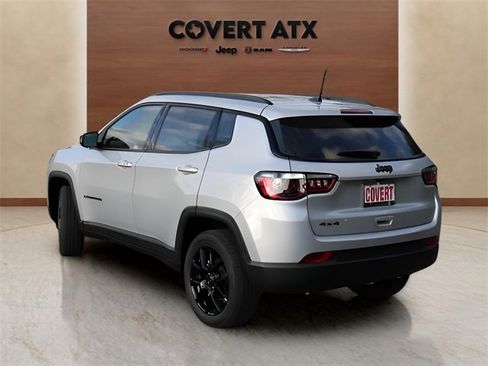 New 2026 Jeep Compass Latitude image 3