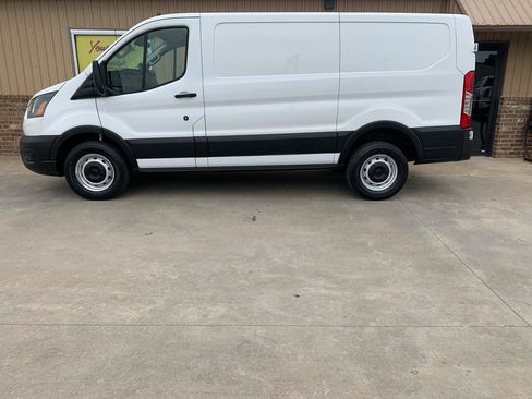 Used 2020 Ford Transit 250 Low Roof RWD image 5