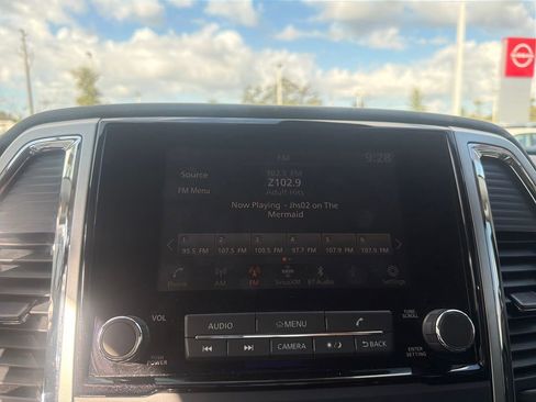 Certified 2024 Nissan Titan SV w/ SV Convenience Package image 34