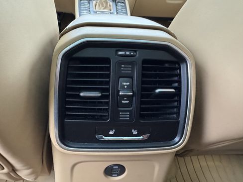 Used 2017 Porsche Macan S image 35