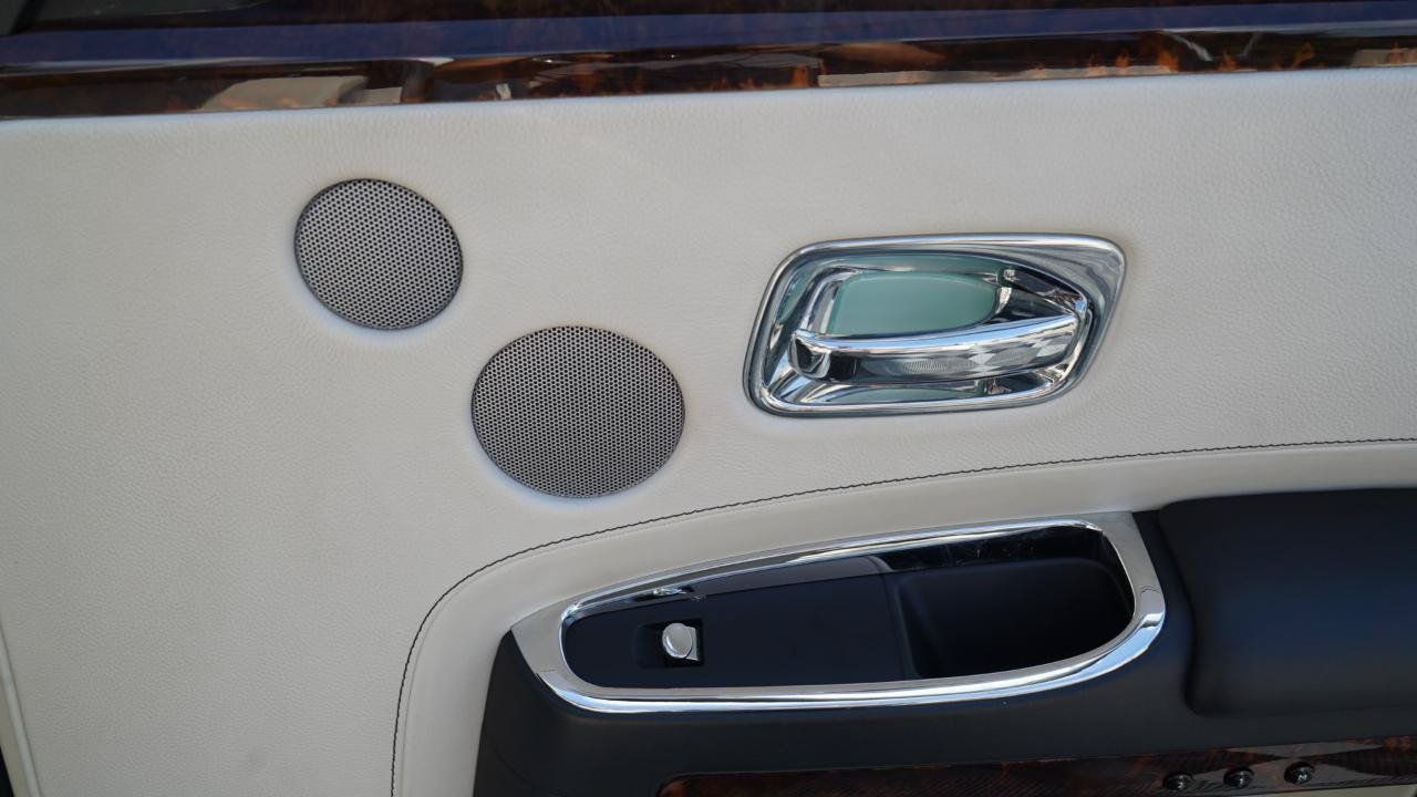 Used 2011 Rolls-Royce Ghost RWD image 58