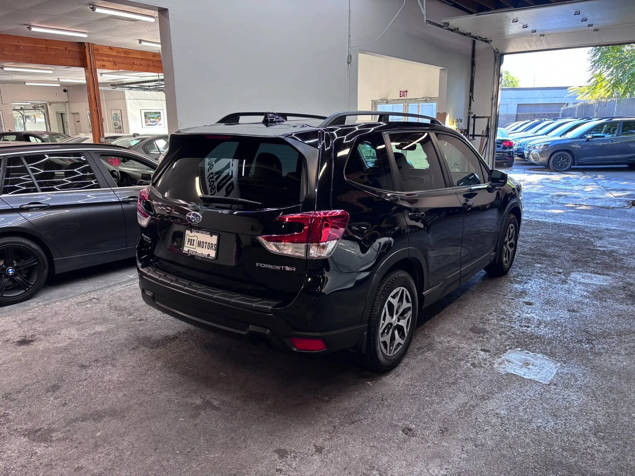 Used 2019 Subaru Forester Premium AWD/4WD image 5