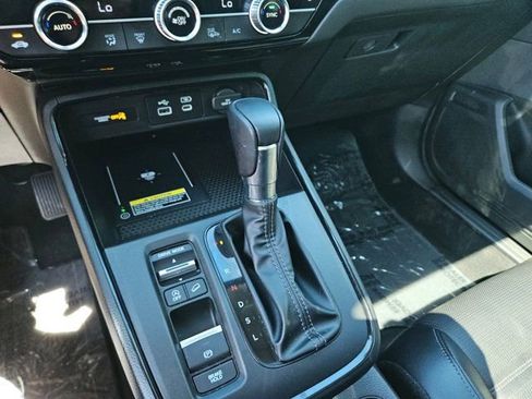 Used 2024 Honda CR-V EX-L image 19