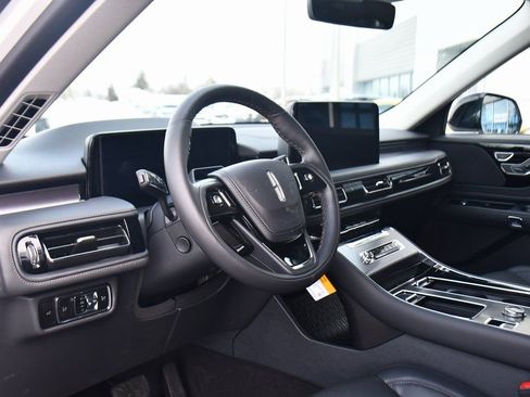 New 2026 Lincoln Aviator AWD w/ Jet Appearance Package image 11