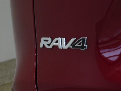 Used 2020 Toyota RAV4 Limited w/ Carpet Mat Package image 83