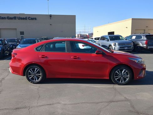 Used 2024 Kia Forte LXS image 2