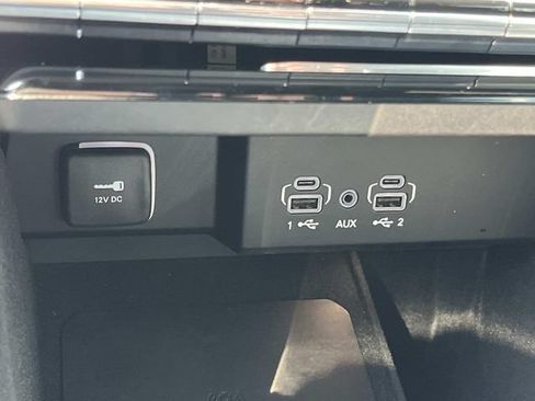 Used 2023 Jeep Wagoneer Series II AWD/4WD image 36