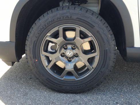 New 2025 Honda Pilot TrailSport image 10
