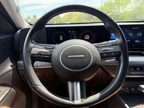 Used 2025 Hyundai Kona SEL FWD image 18