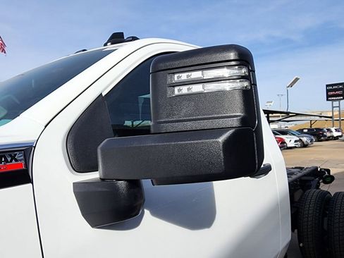 New 2026 GMC Sierra 3500 Pro w/ Convenience Package image 16