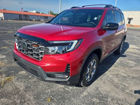 Used 2023 Honda Passport TrailSport image 4