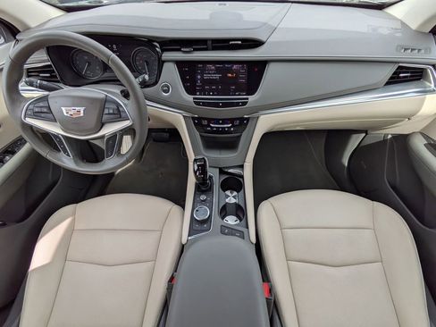 Used 2021 Cadillac XT5 Premium Luxury image 15