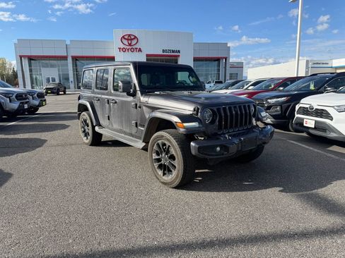 Used 2021 Jeep Wrangler Unlimited Sahara AWD/4WD image 1