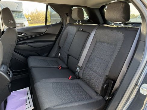 Used 2022 Chevrolet Equinox LT image 27