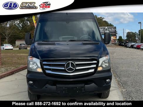 Used 2016 Mercedes-Benz Sprinter 2500 image 2