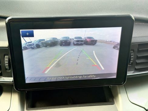 Used 2021 Ford Explorer XLT w/ Equipment Group 202A image 17