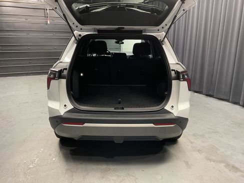 Used 2025 Chevrolet Equinox LT FWD image 6