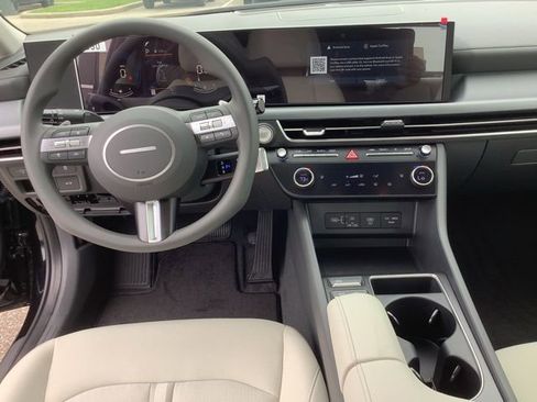 Used 2025 Hyundai Sonata SEL image 11