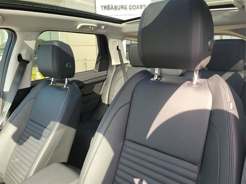 Certified 2025 Land Rover Discovery Sport S image 13