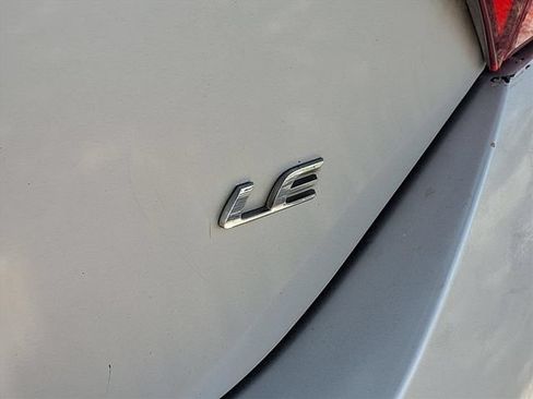 Used 2014 Toyota Corolla LE FWD image 8