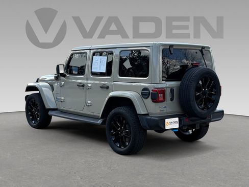 Used 2022 Jeep Wrangler Unlimited Sahara w/ Cold Weather Group image 23