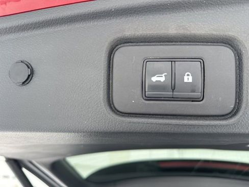 Used 2023 Nissan Pathfinder Platinum image 55