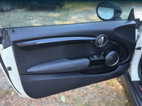 Used 2015 MINI Cooper S FWD image 19