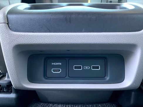 Used 2023 Honda Odyssey Elite image 34