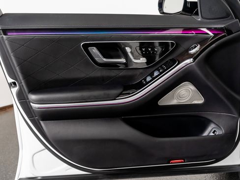 Used 2024 Mercedes-Benz S 580 4MATIC Sedan image 46