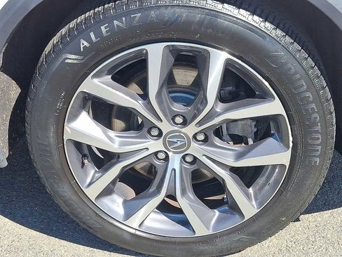 Used 2023 Acura MDX SH-AWD w/ Technology Package image 9