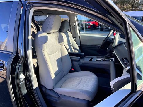 Used 2024 Toyota Sienna LE image 11