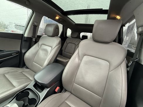 Used 2014 Hyundai Santa Fe Limited w/ Ultimate Package 07 image 13