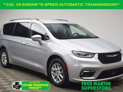 Used 2022 Chrysler Pacifica Touring-L