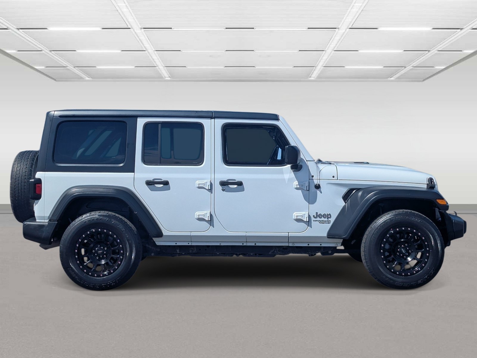 Used 2018 Jeep Wrangler Unlimited Sport S AWD/4WD image 6