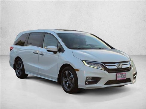 Used 2018 Honda Odyssey Touring image 3
