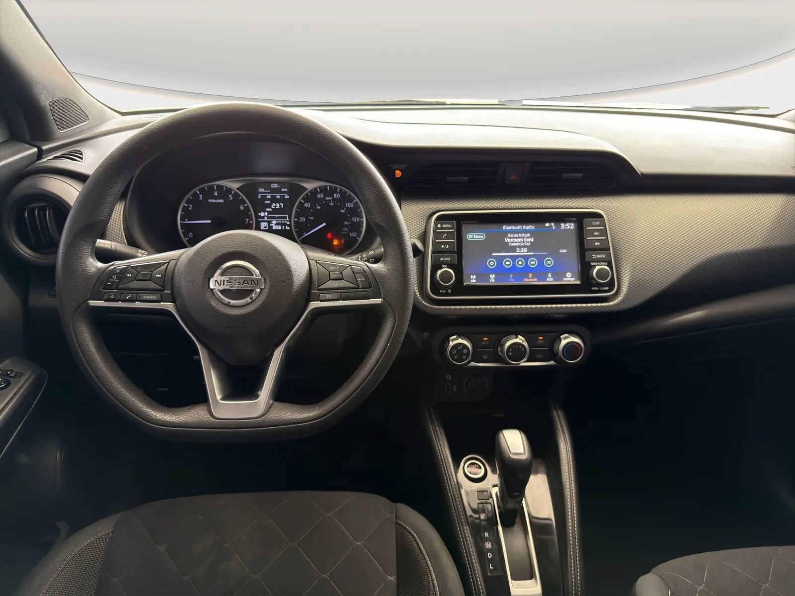 Used 2019 Nissan Kicks S FWD image 14