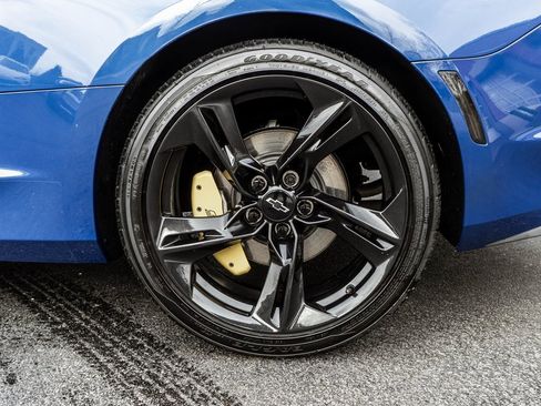 Used 2021 Chevrolet Camaro LT w/ RS Package image 28