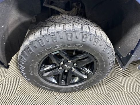 Used 2019 Chevrolet Silverado 1500 Custom Trail Boss w/ Custom Convenience Package image 10