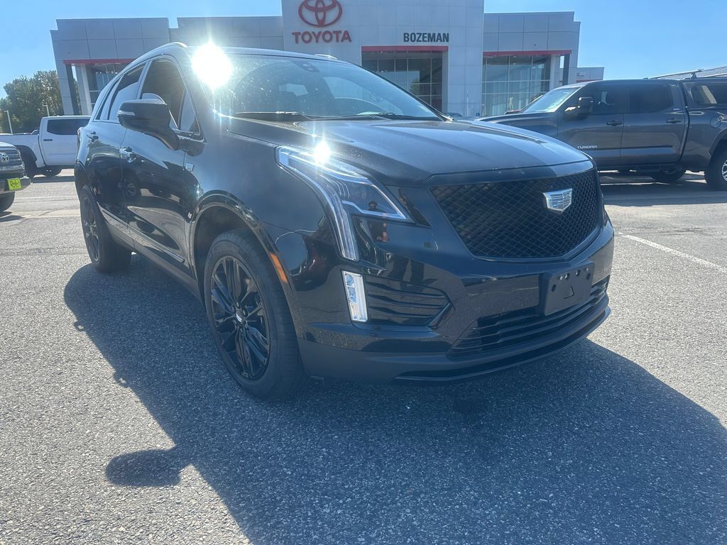 Used 2022 Cadillac XT5 Luxury w/ LPO, ONYX Package AWD/4WD image 1
